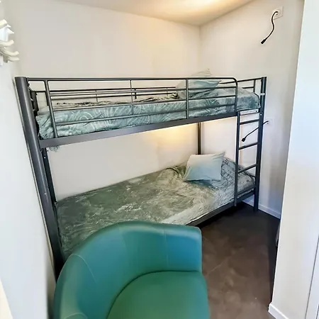 Апартаменты Sur Les Pistes Du Lioran, 8pers Laveissiere